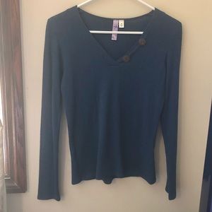 Long Sleeved V-Neck Top